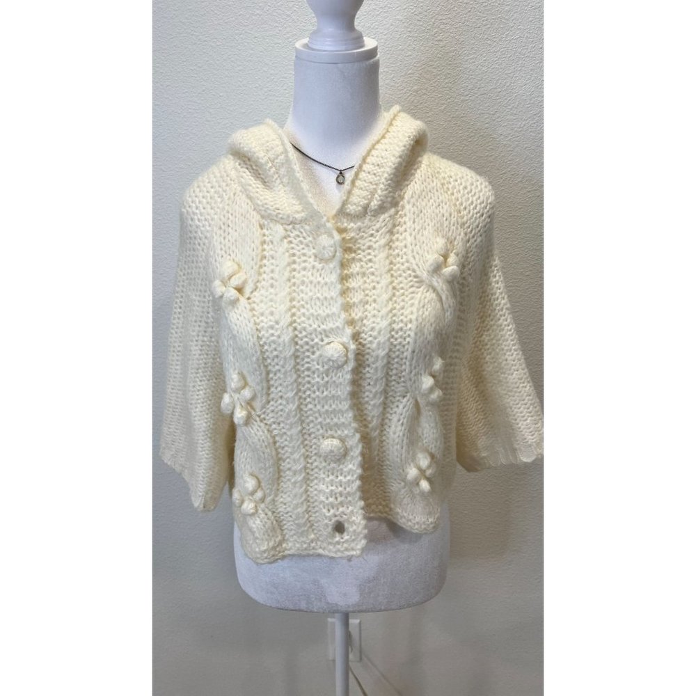 LOVE CHANGE SWEATER